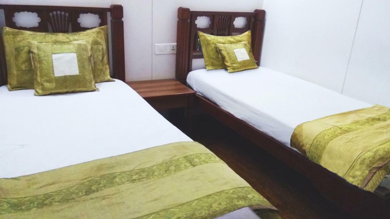 Carlton Hotel Mumbai - Behind Taj Mahal Palace Colaba Bombay Extérieur photo